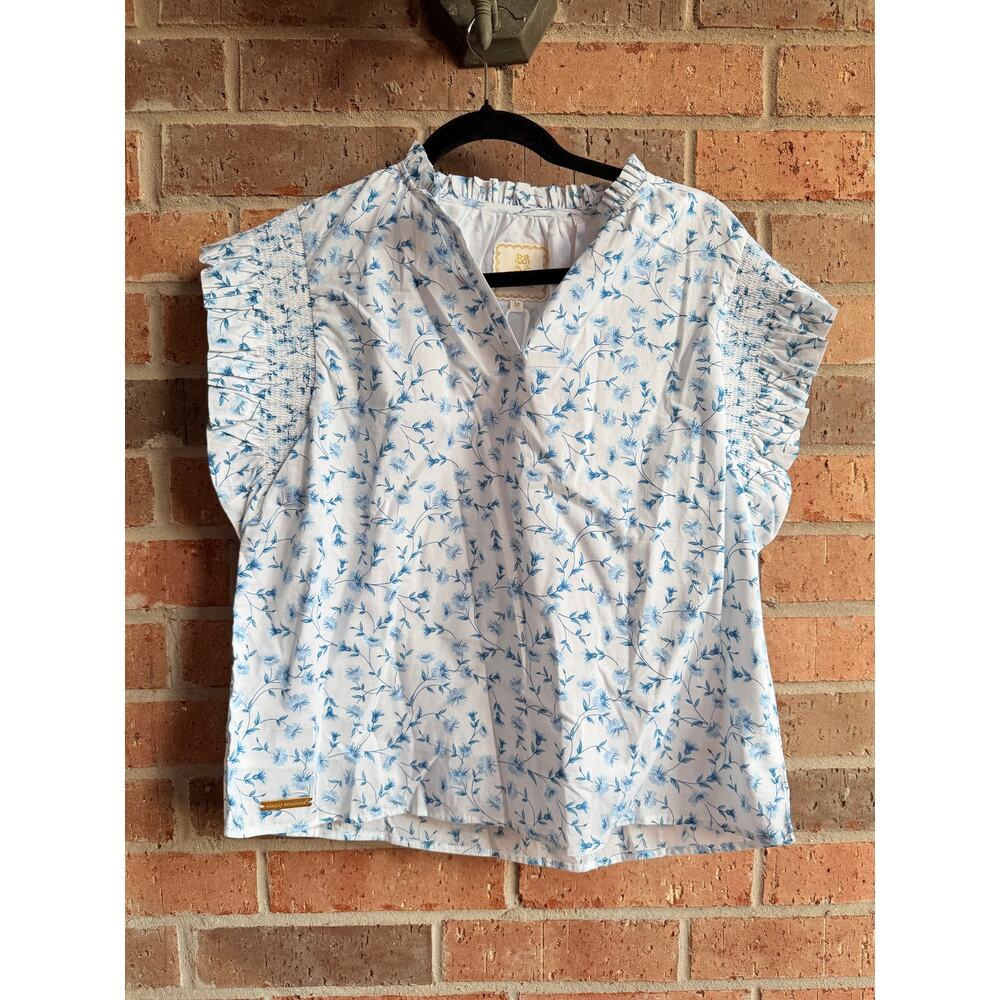 Simply Souther Blue Floral Blouse Size Medium NWT